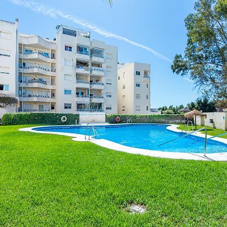 Sun & Sand Beach Apartment Марбелья Экстерьер фото