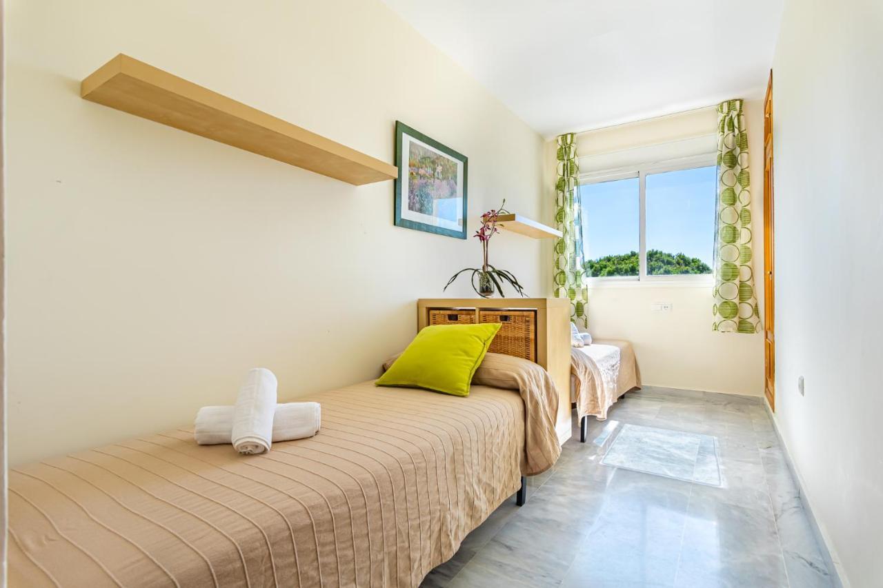 Sun & Sand Beach Apartment Марбелья Экстерьер фото
