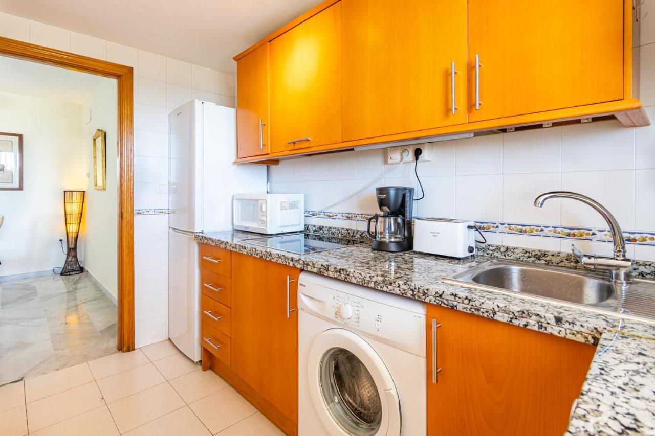 Sun & Sand Beach Apartment Марбелья Экстерьер фото